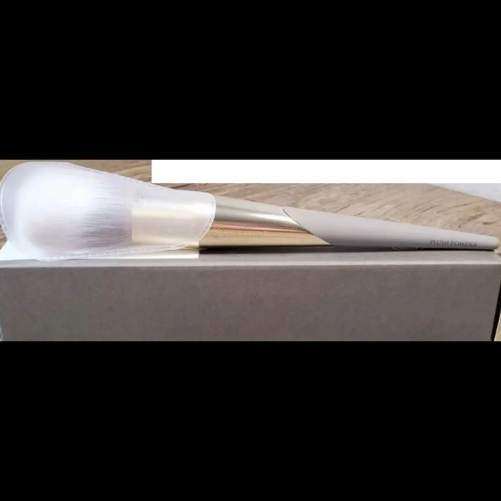 Complex & Culture Makeup Brush Quality outstanding